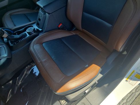 Used 2023 Ford Bronco Outer Banks w/ Sasquatch Package AWD/4WD image 14