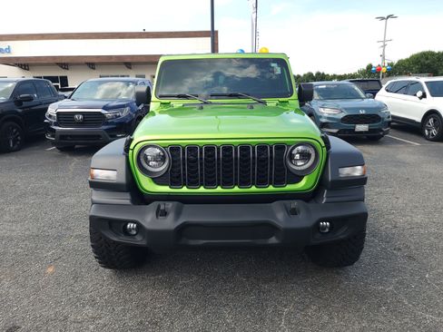 Used 2025 Jeep Wrangler Sport AWD/4WD image 10