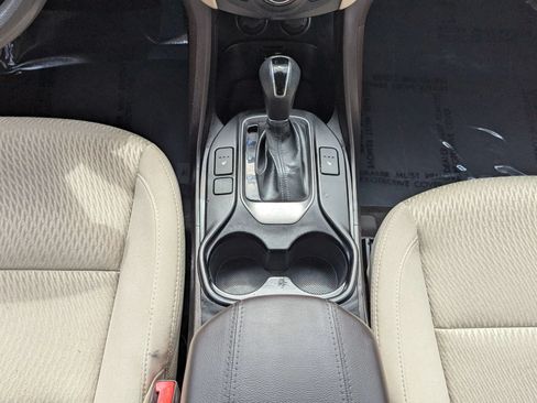 Used 2015 Hyundai Santa Fe Sport w/ Option Group 02 FWD image 17