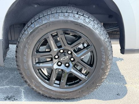 Used 2026 Chevrolet Silverado 1500 RST AWD/4WD image 36