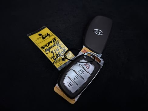 Used 2016 Hyundai Elantra Value Edition image 37