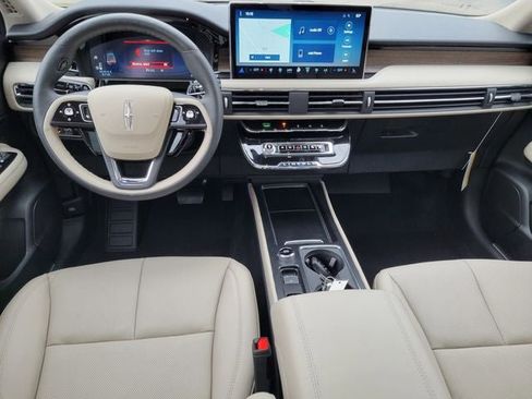 New 2026 Lincoln Corsair Reserve image 24