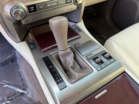 Used 2015 Lexus GX 460 w/ Premium Package AWD/4WD image 19