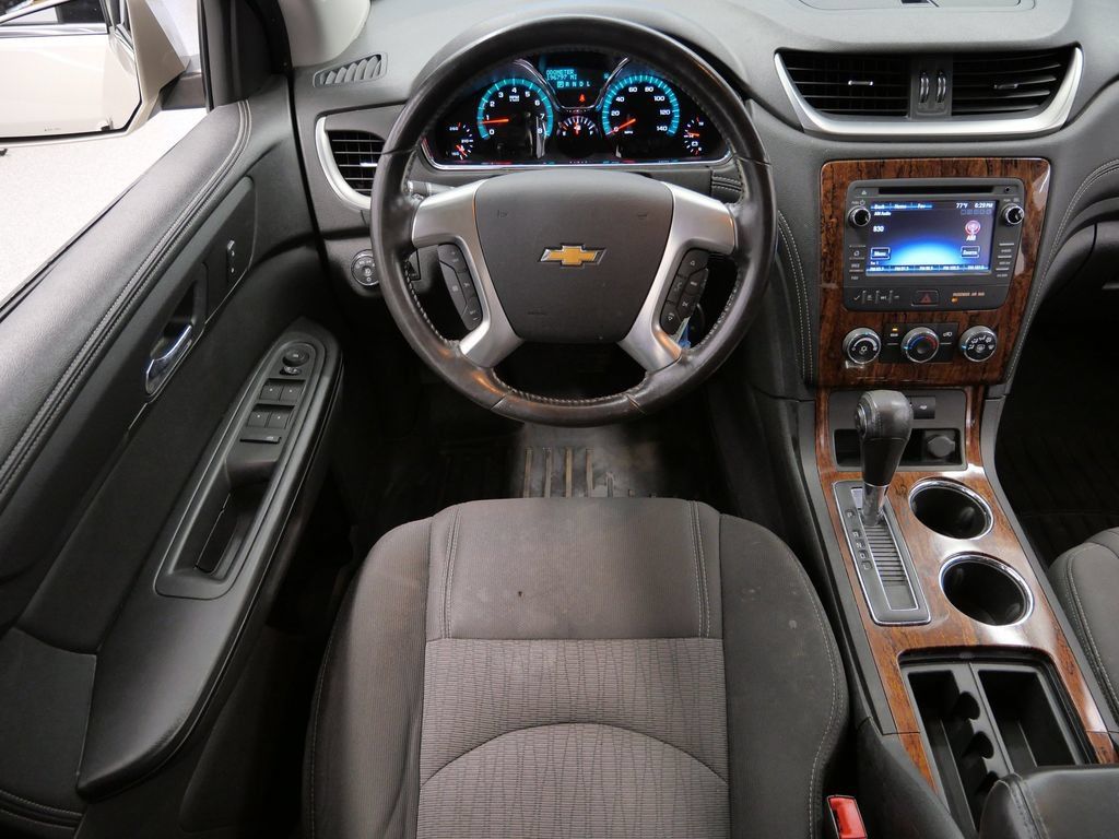 Used 2014 Chevrolet Traverse LT AWD/4WD image 16