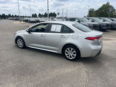 Used 2024 Toyota Corolla LE image 4