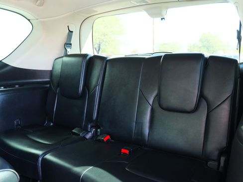 Used 2022 INFINITI QX80 Luxe w/ All-Season Package image 34