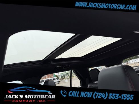 Used 2025 Ford Explorer ST image 34