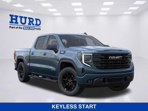 New 2026 GMC Sierra 1500 Elevation w/ LPO, Elevation Black Package AWD/4WD image 31