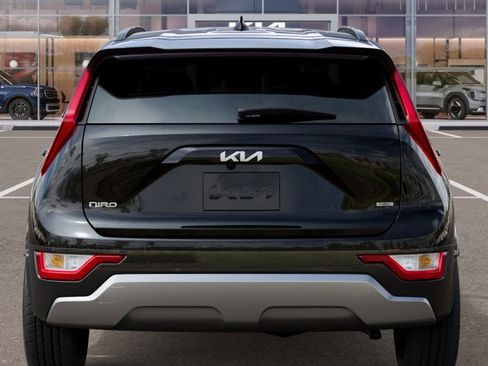 New 2025 Kia Niro EX Touring image 13
