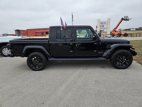 Certified 2023 Jeep Gladiator Overland image 8