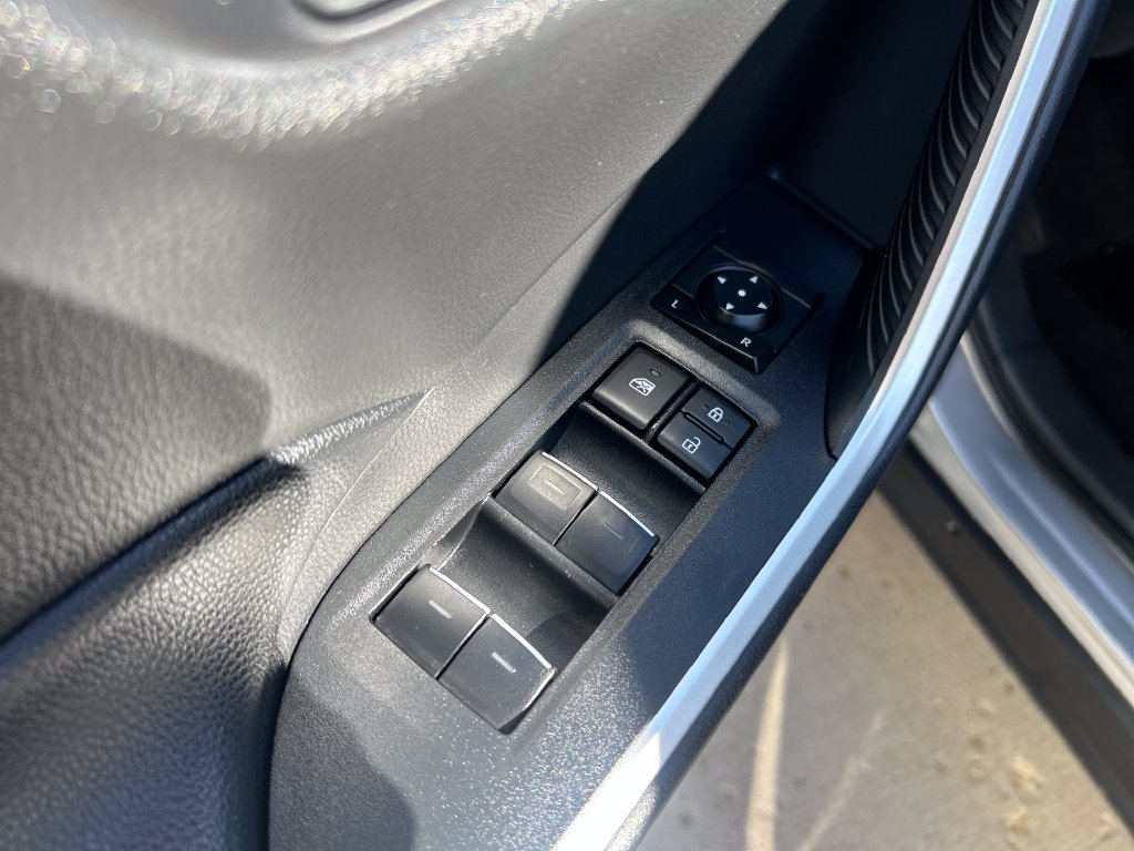 Certified 2025 Toyota RAV4 XLE AWD/4WD image 12