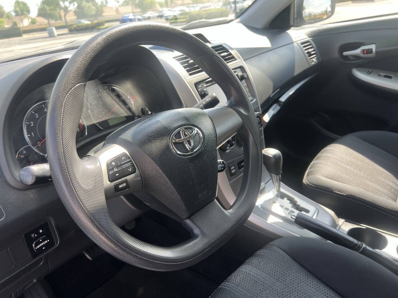 Used 2013 Toyota Corolla S FWD image 24