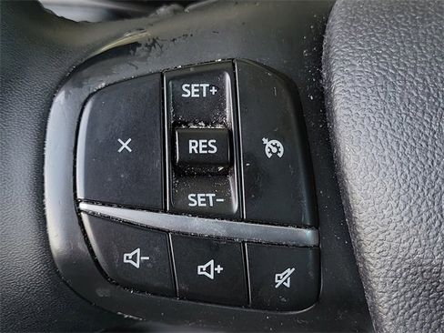 Used 2021 Ford Escape SE w/ SE Sport Appearance Package image 8