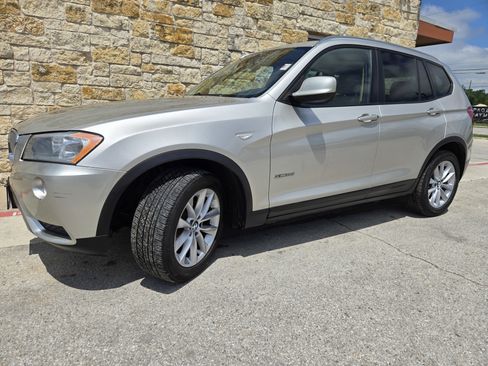 Used 2014 BMW X3 xDrive28i AWD/4WD image 2