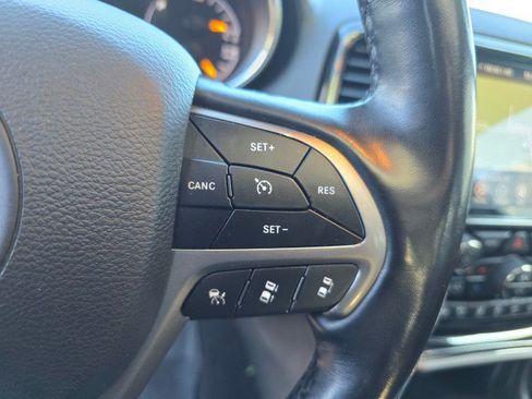 Used 2020 Jeep Grand Cherokee High Altitude image 32