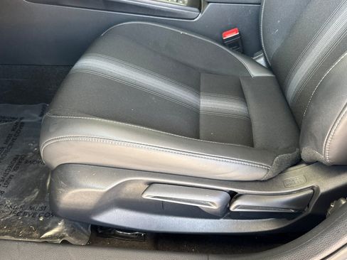 Used 2023 Honda Civic Sport image 15
