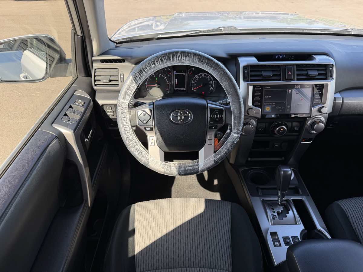 Used 2020 Toyota 4Runner SR5 AWD/4WD image 14