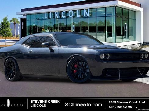 Used 2016 Dodge Challenger SRT Hellcat RWD image 1