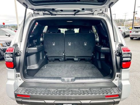 Used 2025 Toyota 4Runner SR5 image 11