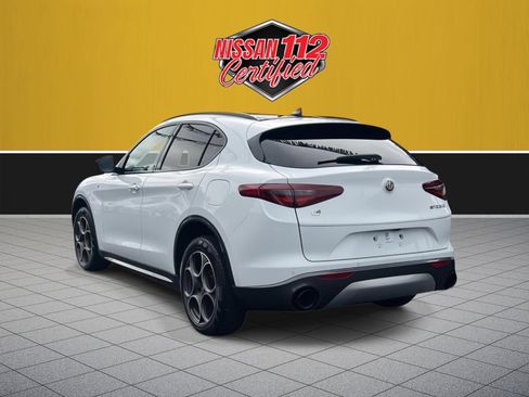 Used 2022 Alfa Romeo Stelvio Ti w/ Active Assist Plus Package AWD/4WD image 4