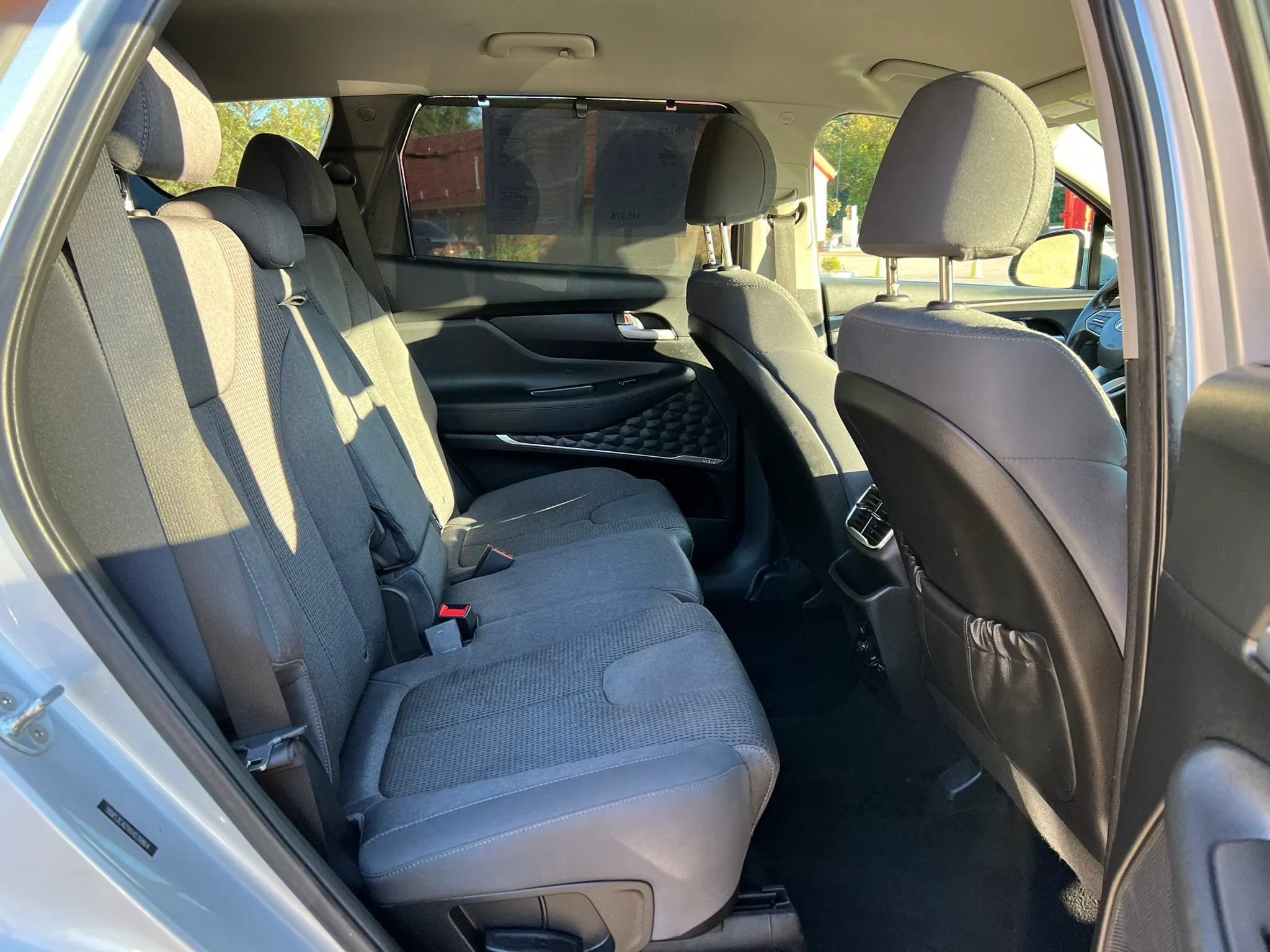 Used 2019 Hyundai Santa Fe SEL AWD/4WD image 25