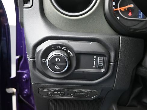New 2026 Jeep Gladiator Mojave w/ Safety Group AWD/4WD image 33