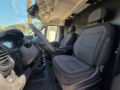 Used 2025 RAM ProMaster 2500 w/ U-Haul Equipment Group FWD image 13