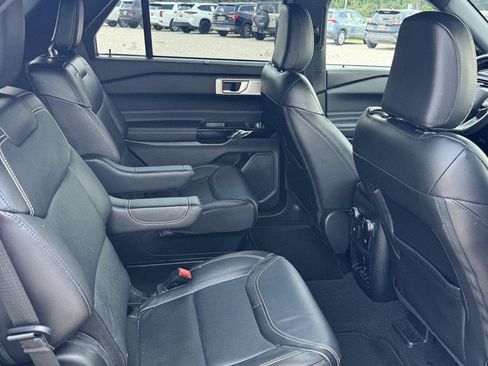 Used 2023 Ford Explorer ST w/ Equipment Group 401A AWD/4WD image 18