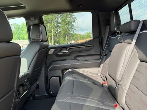 New 2026 GMC Sierra 1500 AT4X w/ LPO, Black Badging Package AWD/4WD image 16