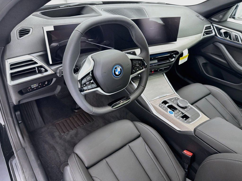 New 2026 BMW i4 eDrive40 w/ Premium Package RWD image 9