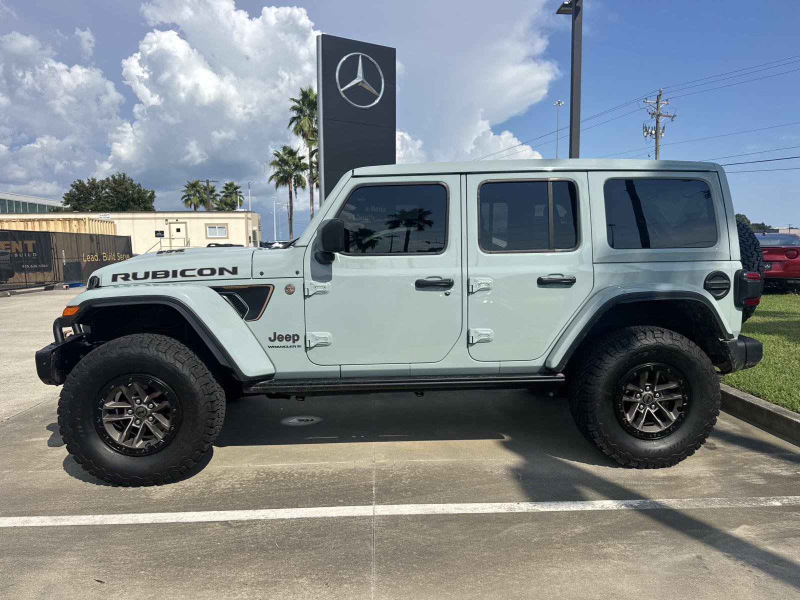 Used 2024 Jeep Wrangler Unlimited Rubicon 392 AWD/4WD image 9