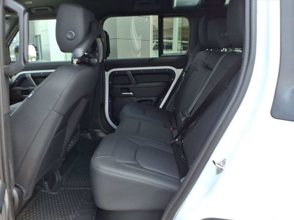 Used 2026 Land Rover Defender 110 S AWD/4WD image 12