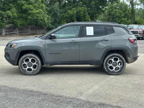 Used 2022 Jeep Compass Trailhawk w/ Trailhawk Convenience Group AWD/4WD image 4