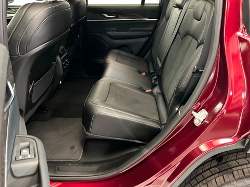New 2026 Jeep Grand Cherokee Altitude AWD/4WD image 21