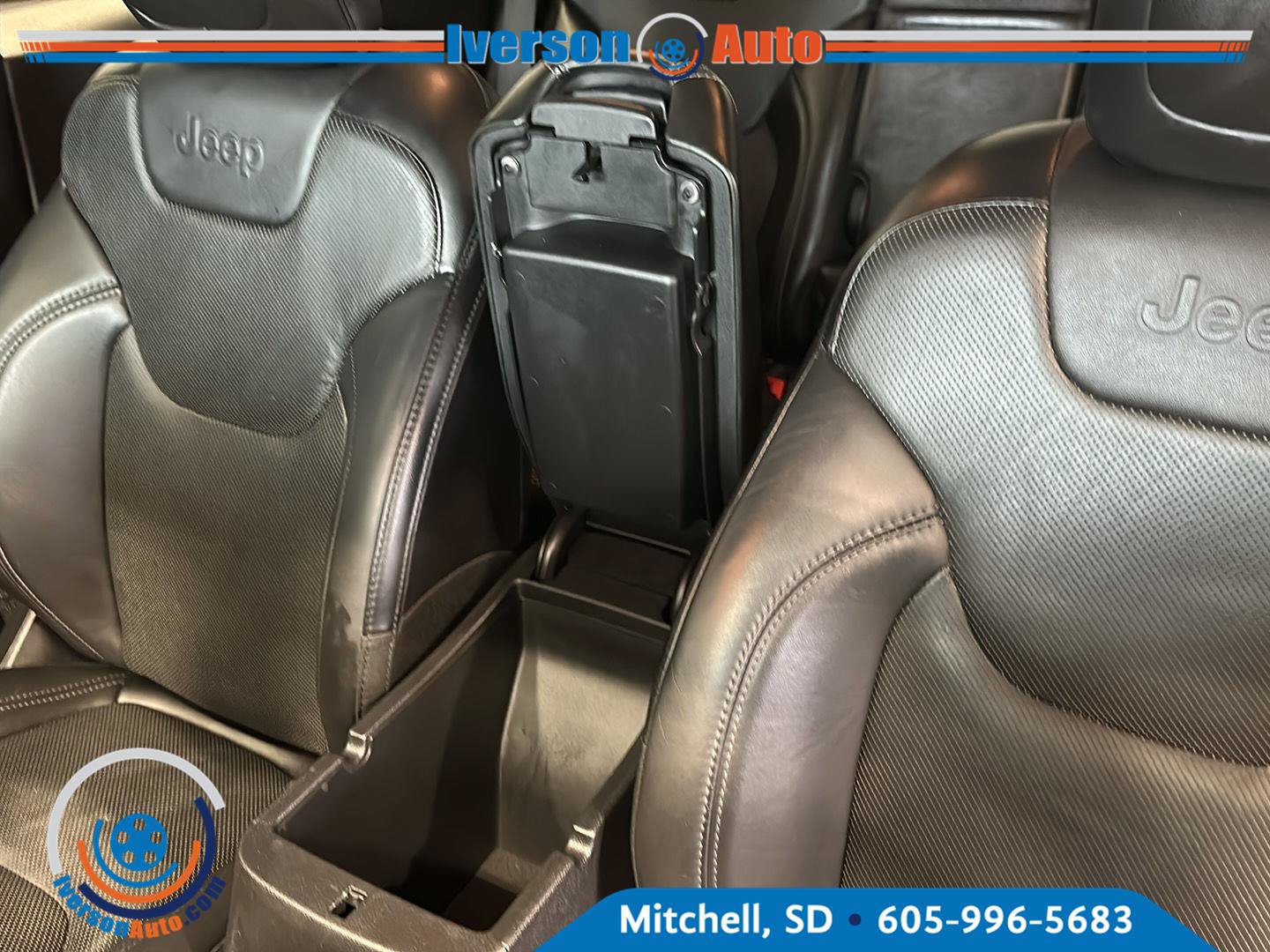 Used 2019 Jeep Cherokee Limited AWD/4WD image 22