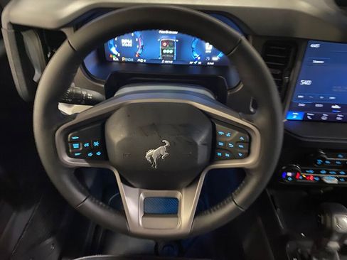 New 2025 Ford Bronco Badlands image 11