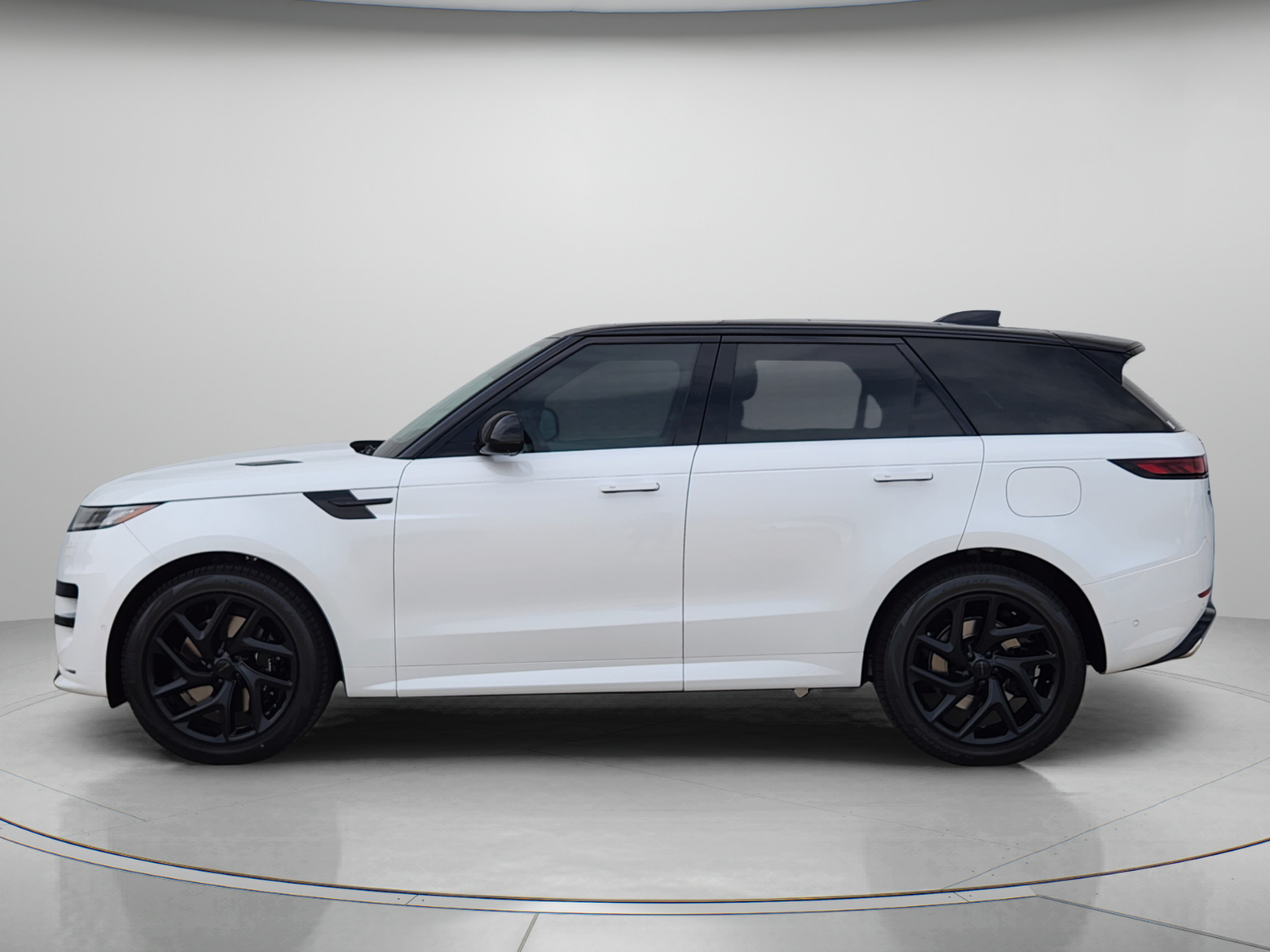 New 2027 Land Rover Range Rover Sport Battersea AWD/4WD image 2