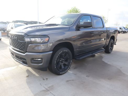 New 2026 RAM 1500 Express AWD/4WD image 9