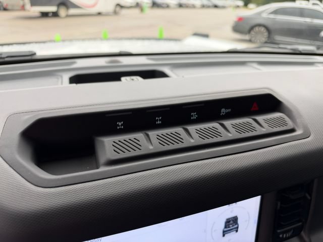 Used 2025 Ford Bronco 2-Door w/ Sasquatch Package AWD/4WD image 36