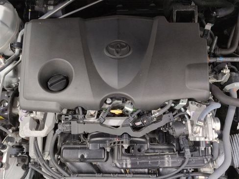 Used 2023 Toyota Camry XLE image 15