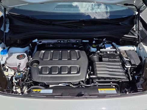 Certified 2025 Volkswagen Tiguan SE R-Line AWD/4WD image 60