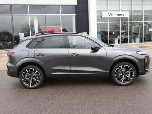 New 2026 Audi Q3 quattro 2.0T image 2