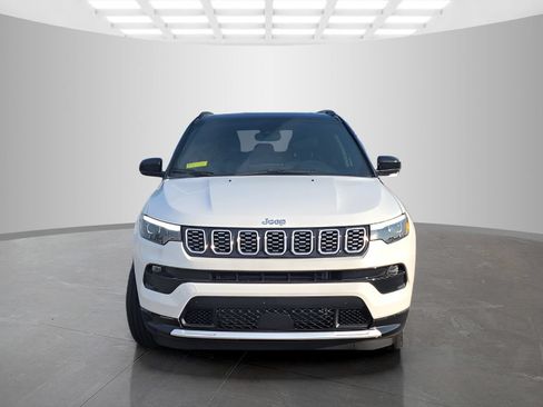 Used 2025 Jeep Compass Limited w/ Elite Group AWD/4WD image 6