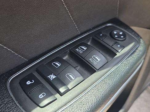 Used 2023 Dodge Charger SXT RWD image 21