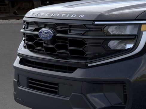 New 2025 Ford Expedition Max Active image 17