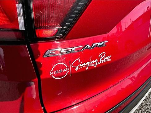 Used 2017 Ford Escape SE image 26