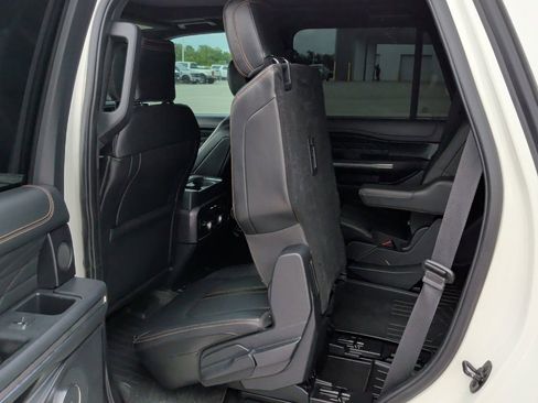 Used 2022 Ford Expedition Platinum RWD image 40