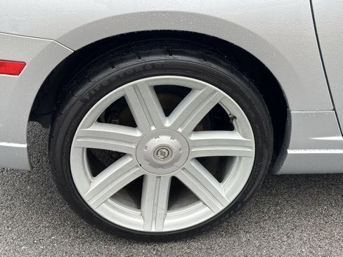 Used 2007 Chrysler Crossfire Limited image 9
