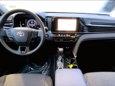 Used 2026 Toyota Camry LE image 15