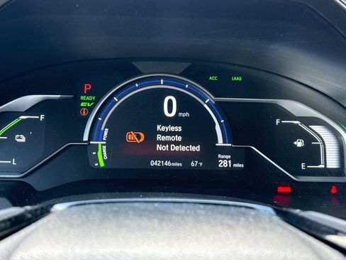 Certified 2018 Honda Clarity Touring image 18